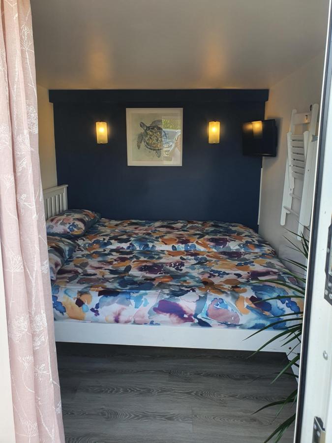 Lovely Private Studio Room With Own Kitchen And Bathroom. Set In The Popular Area Of Shiphay In Torquay And Only A Short Walk From Torbay Hospital Ngoại thất bức ảnh