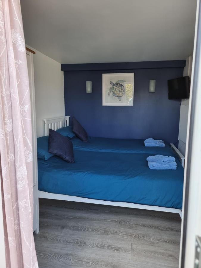 Lovely Private Studio Room With Own Kitchen And Bathroom. Set In The Popular Area Of Shiphay In Torquay And Only A Short Walk From Torbay Hospital Ngoại thất bức ảnh