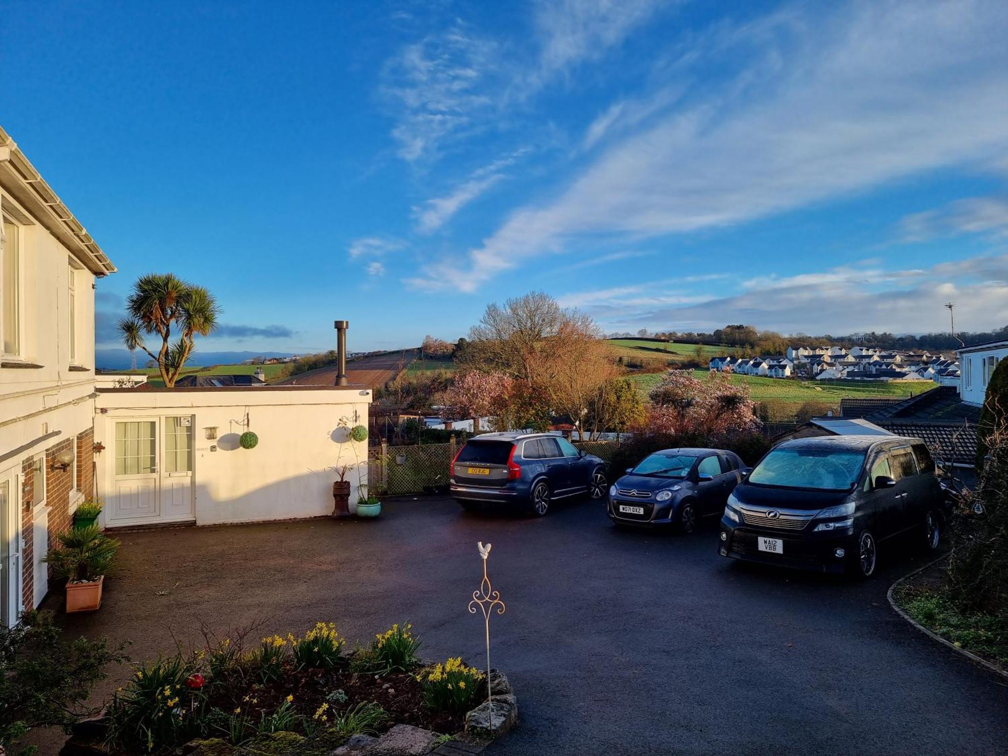 Lovely Private Studio Room With Own Kitchen And Bathroom. Set In The Popular Area Of Shiphay In Torquay And Only A Short Walk From Torbay Hospital Ngoại thất bức ảnh
